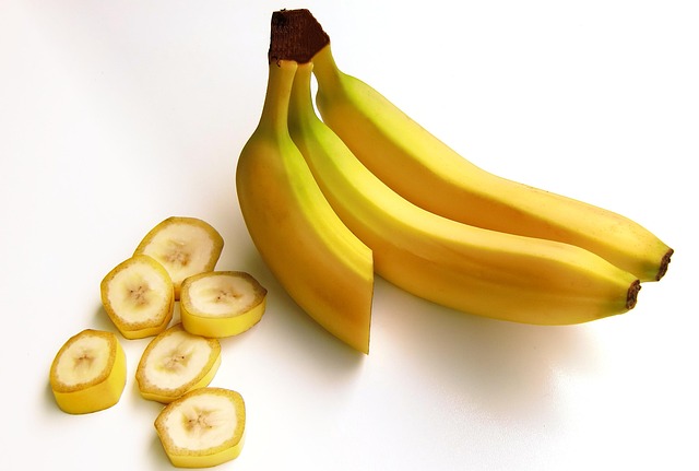 Banana tem quantas calorias? Descubra por que ela pode (e deve!) fazer parte da sua alimentação